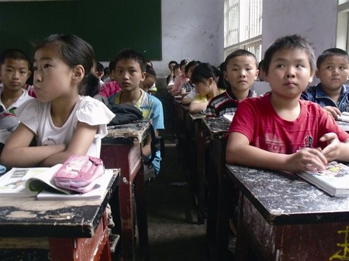 广州将落实超85%外来工随迁子女读公办校