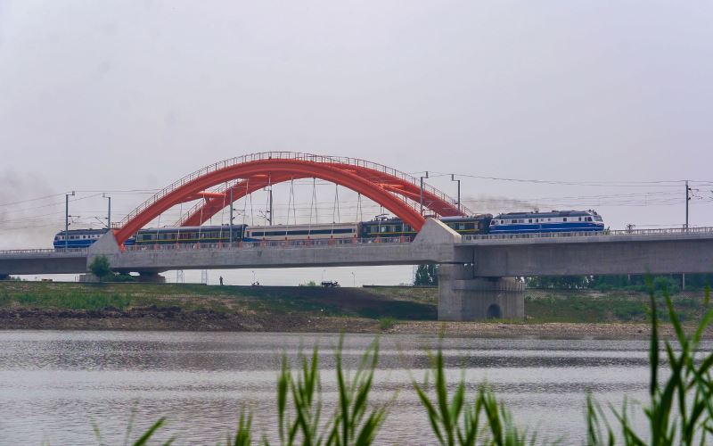 京唐、京滨城际铁路预计年底前开通