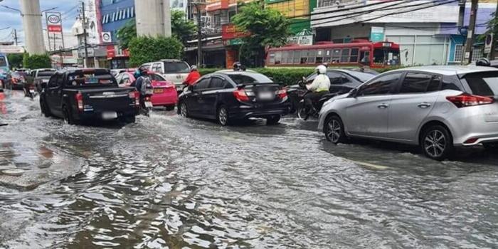 持续强降雨致泰国35个省份受影响