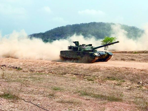 泰国军方1月2次“炫耀”VT4坦克 高度评价其性能