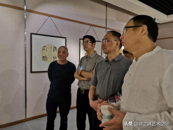 不忘初心_颂扬新时代_-庆祝新中国c立70周年文化养生艺术展