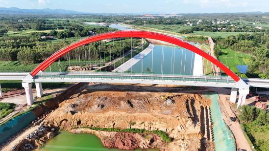 平陆运河首座桥梁东坝村大桥建成通车