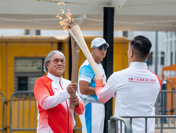 三地聯動 四城同傳 十五運火炬傳遞全境展現灣區融合新篇